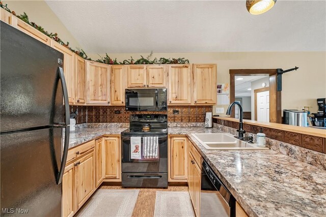 2762 Selkirk Bush Rd SW, Warren, OH 44481 - photo 29