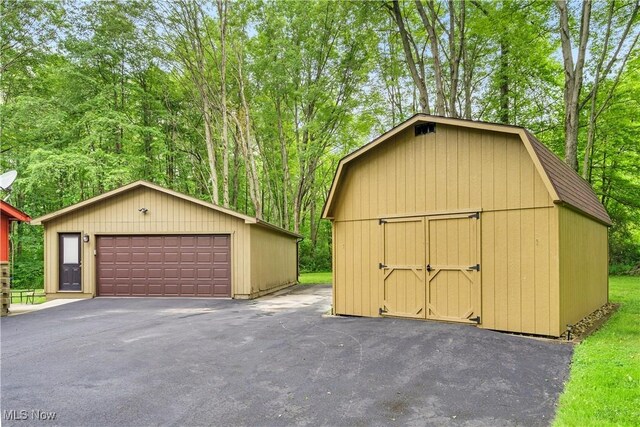 2762 Selkirk Bush Rd SW, Warren, OH 44481 - photo 11