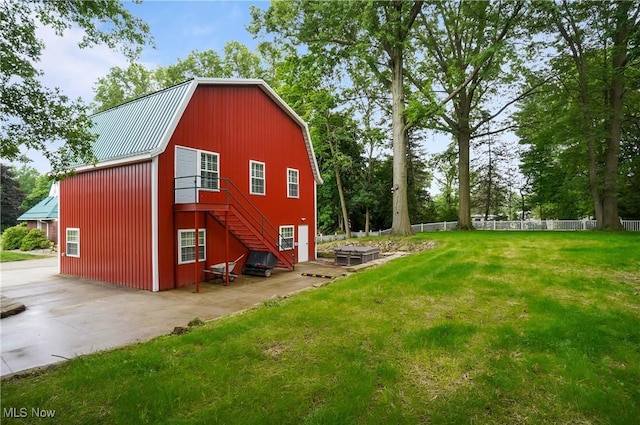 3571 Greenwich Rd, Barberton, OH 44203 - view of outdoor structure featuring stairs