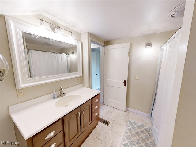 4982 14th St SW, Canton, OH 44710 - full bath with vanity and a shower with curtain