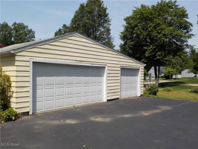 3130 Park Dr, Stow, OH 44224 - view of detached garage