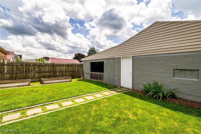 719 N 3rd St, Toronto, OH 43964 - view of yard