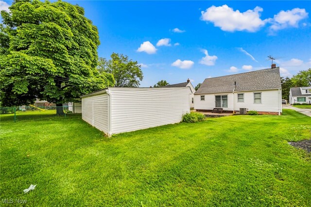 24270 Glenforest Rd, Euclid, OH 44123 - rear view of house with an outbuilding