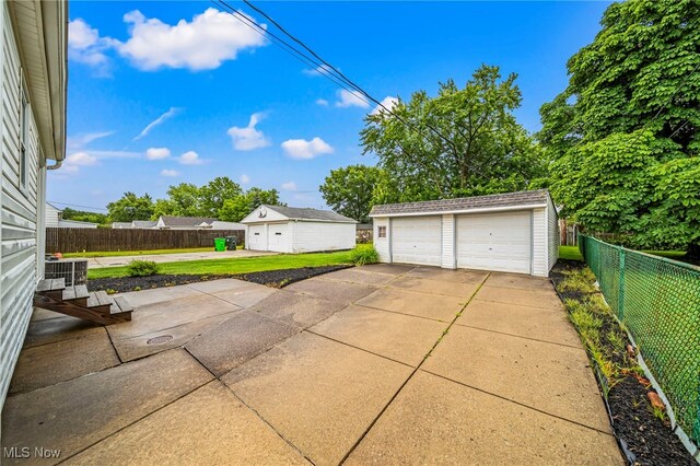 24270 Glenforest Rd, Euclid, OH 44123 - view of detached garage