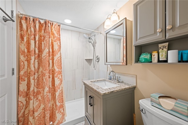 7152 Rippling Brook Ln, Concord, OH 44060 - bathroom featuring vanity, shower / tub combo, and recessed lighting