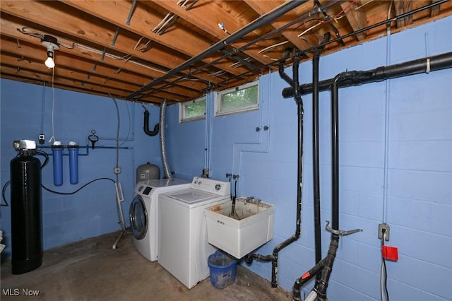 6111 State Route 82, Hiram, OH 44234 - laundry room featuring washer and clothes dryer and concrete block wall