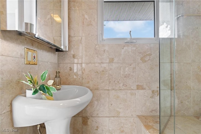 3568 Peninsula Dr, Coventry, OH 44319 - bathroom with tiled shower