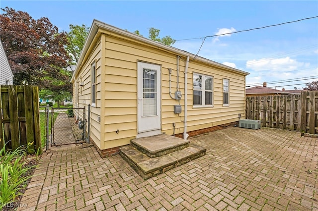 907 Hillsdale Ave, Parma, OH 44134 - view of outdoor structure featuring a gate