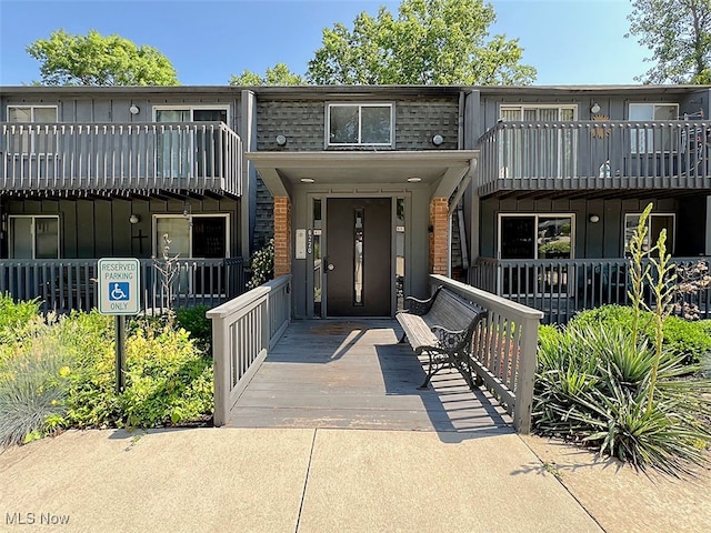 6220 Hidden Creek Dr Unit 311, Lorain, OH 44053 - photo 1