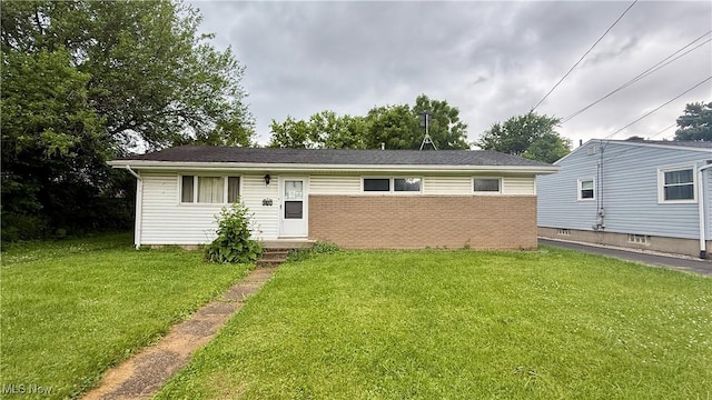 1173 Chandler Ave, Akron, OH 44314 - photo 1