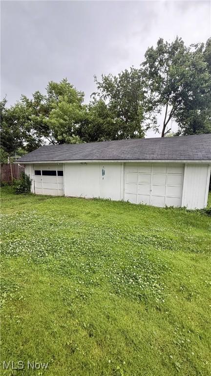 1173 Chandler Ave, Akron, OH 44314 - photo 3