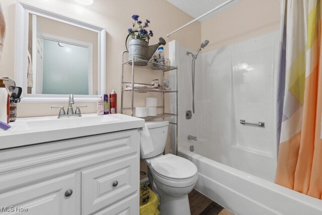 1114 Beechwood Rd, Salem, OH 44460 - full bathroom featuring shower / bath combo and vanity