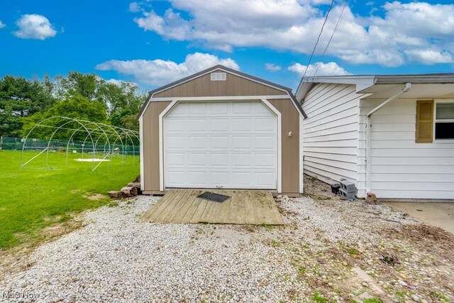 1260 Pleasant Ridge St SE, Minerva, OH 44657 - view of garage