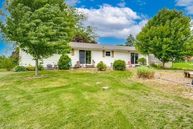 1260 Pleasant Ridge St SE, Minerva, OH 44657 - view of front of property featuring a front yard