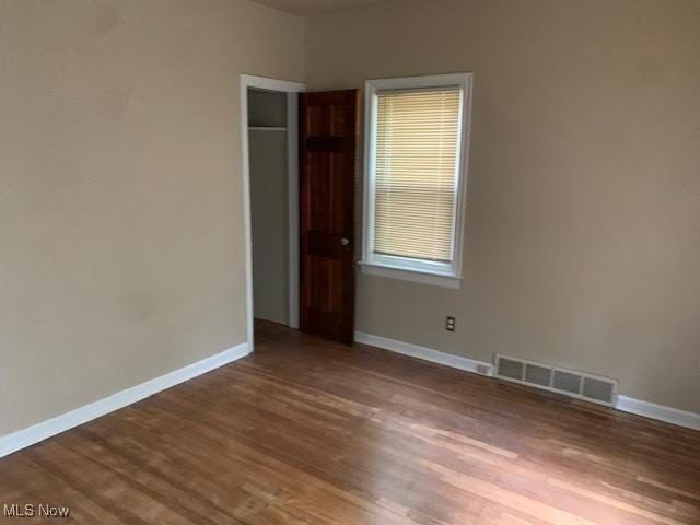 1543 Genesee Rd, South Euclid, OH 44121 - unfurnished room featuring wood finished floors and baseboards