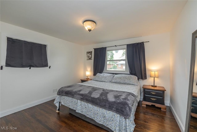 29123 Homewood Dr, Wickliffe, OH 44092 - bedroom featuring wood finished floors and baseboards