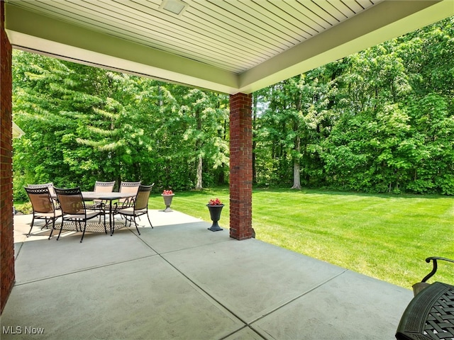 4440 Rutledge Ave, Ashtabula, OH 44004 - view of patio / terrace featuring outdoor dining space