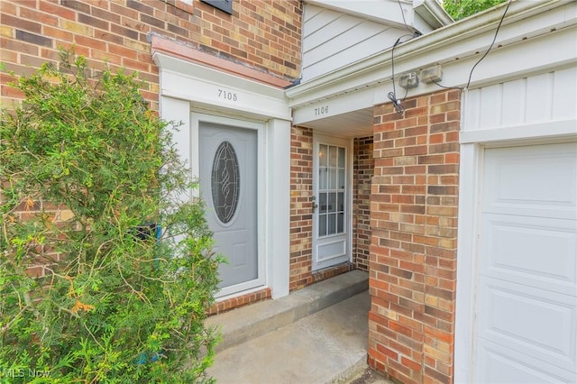 34112 Chagrin Blvd Unit 7106, Moreland Hills, OH 44022 - property entrance with brick siding