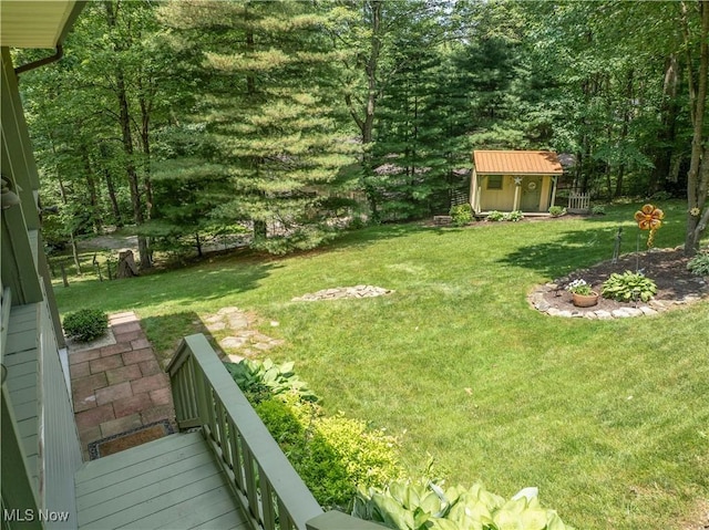 2461 Trailwood Dr SW, Carrollton, OH 44615 - view of green lawn with a shed
