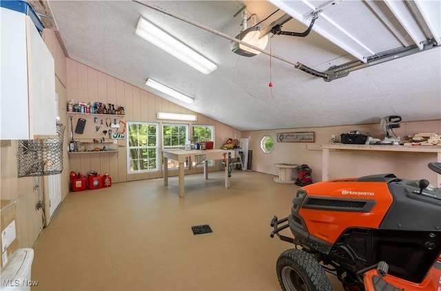 2461 Trailwood Dr SW, Carrollton, OH 44615 - garage with a garage door opener