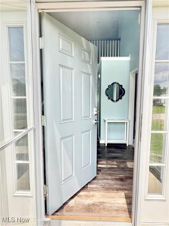 11208 Glen Abbey Dr, North Royalton, OH 44133 - property entrance
