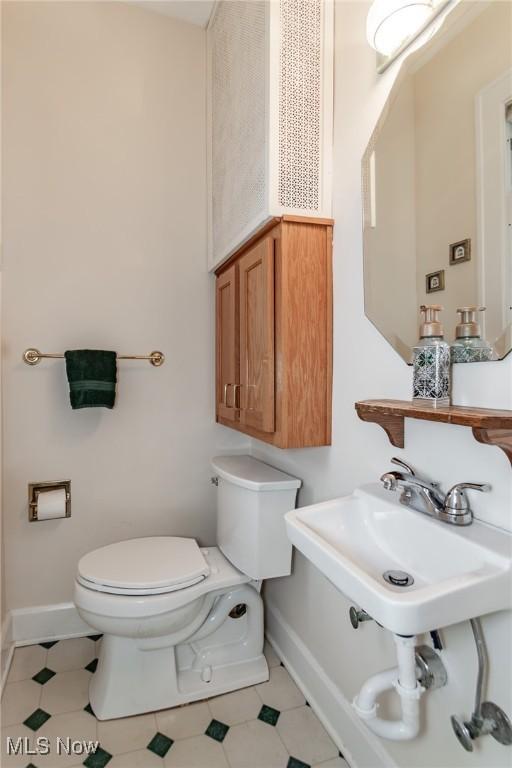 3336 Daleford Rd, Shaker Heights, OH 44120 - bathroom with toilet and tile patterned flooring