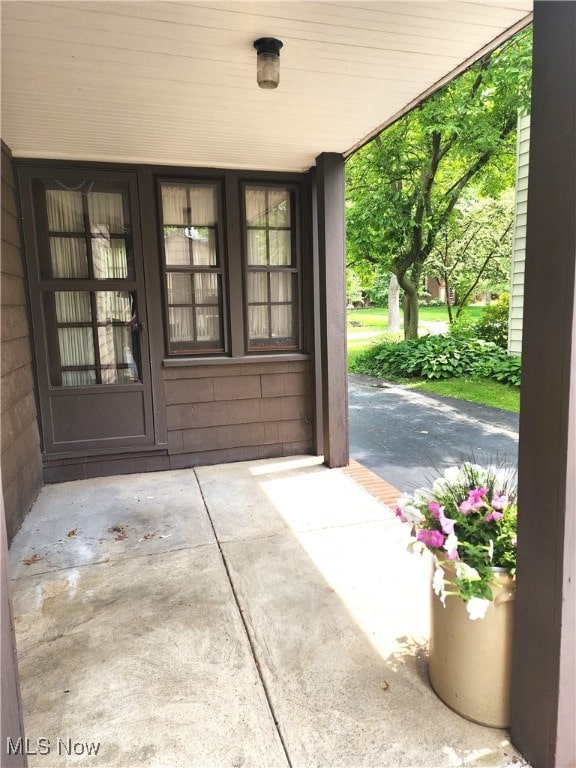 3336 Daleford Rd, Shaker Heights, OH 44120 - property entrance with a porch