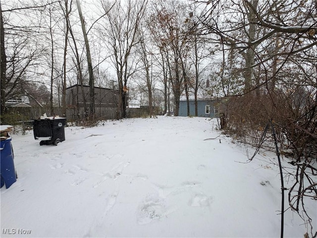 3947 W 22nd St, Cleveland, OH 44109 - view of snowy yard