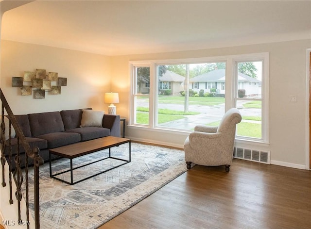 341 Clarmont Rd, Willowick, OH 44095 - living area featuring wood finished floors and baseboards