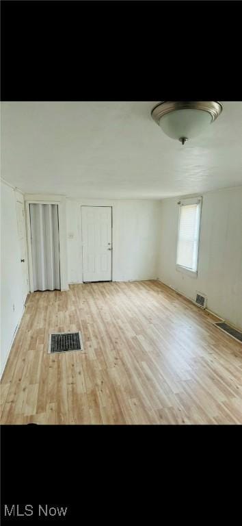 1315 Kohler Ave, Akron, OH 44314 - photo 2
