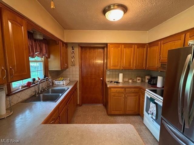 2414 Hennetta Ave, Akron, OH 44320 - photo 10