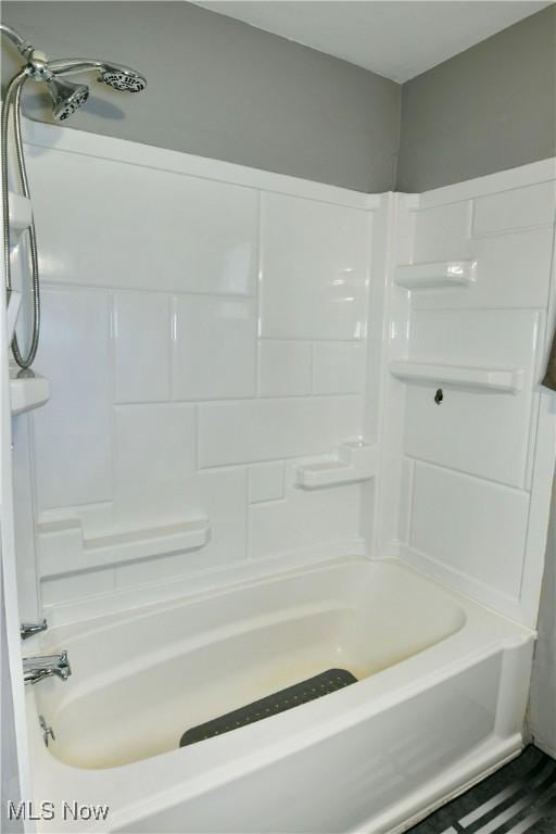 2803 Brunswick Rd, Youngstown, OH 44511 - full bathroom with shower / bath combination