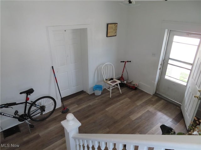 269 Wheeler St, Akron, OH 44304 - entrance foyer with wood finished floors