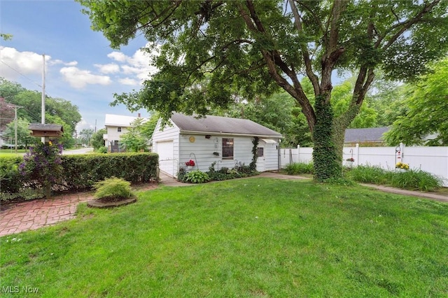 348 E Broad St, Newton Falls, OH 44444 - back of house