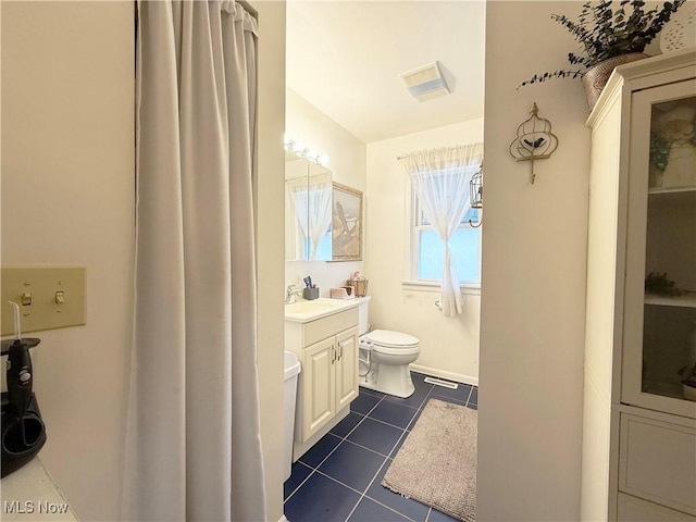 3522 Oakdale Ave, Lorain, OH 44055 - full bath with tile patterned flooring and vanity