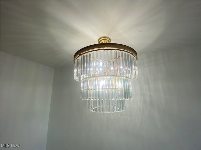 109 Avalon Ave, Bedford, OH 44146 - detailed view of a chandelier