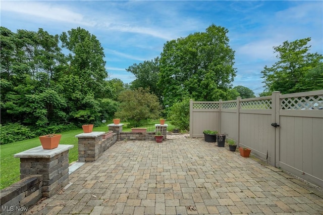 3355 Waterford Rd, New Waterford, OH 44445 - view of patio
