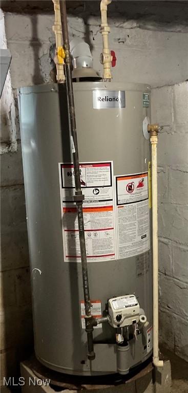 4313 Warner Rd, Cleveland, OH 44105 - utility room with water heater