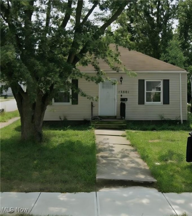 13501 Carrington Ave, Cleveland, OH 44135 - photo 1