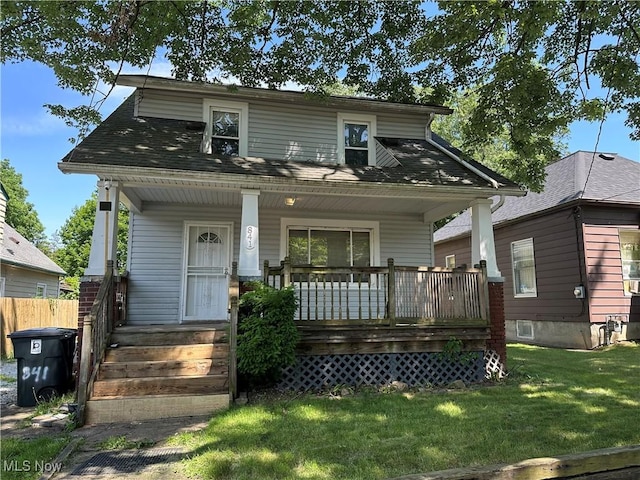 841 Kling St, Akron, OH 44311 - bungalow-style home with a porch