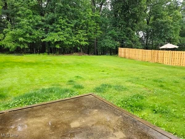 7957 Pamela Dr, North Royalton, OH 44133 - view of yard