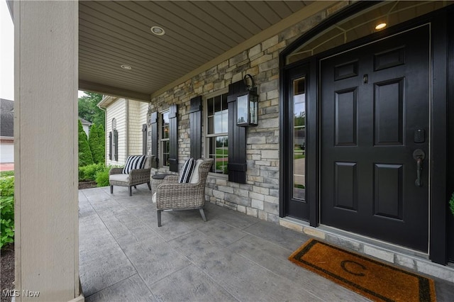 3595 Vineyard Ave NW, Canton, OH 44708 - view of covered porch