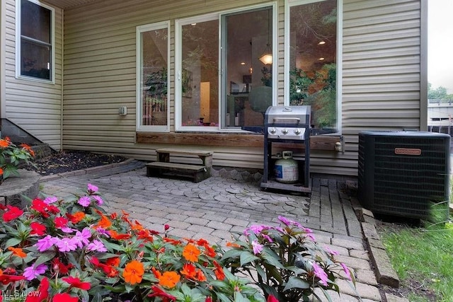 1949 Columbus Rd, Cleveland, OH 44113 - view of patio / terrace