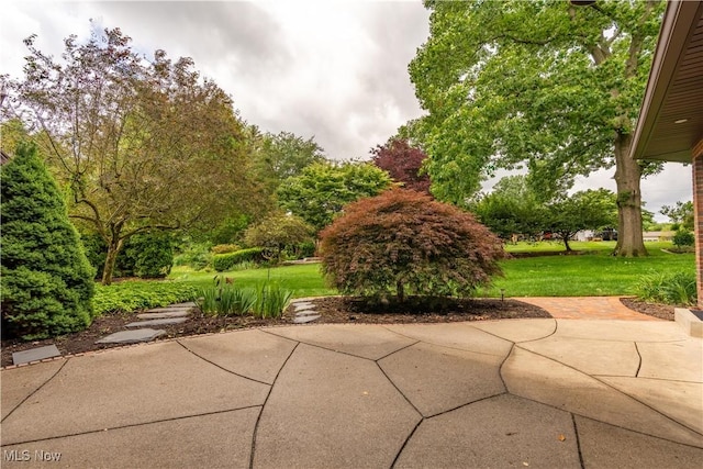 221 Winston Ave NE, North Canton, OH 44720 - view of patio / terrace