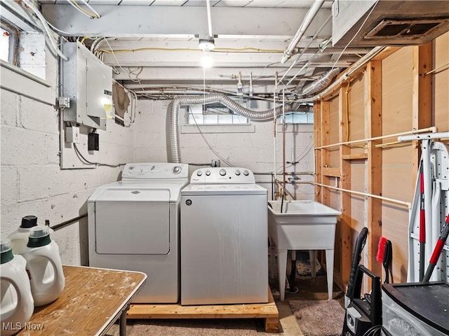 4707 Grantwood Dr, Parma, OH 44134 - washroom featuring washer and clothes dryer and electric panel