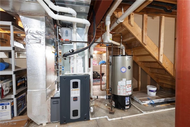 121 Sycamore Pl, Oberlin, OH 44074 - utility room with water heater