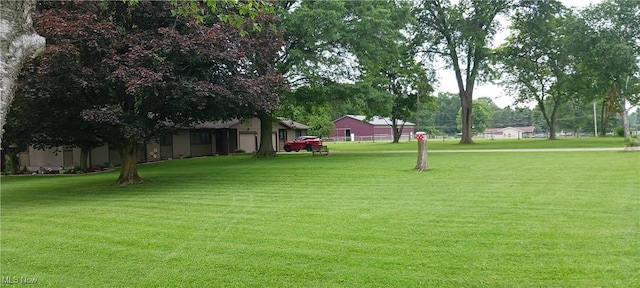 14172 Hametown Rd, Doylestown, OH 44230 - surrounding community with a lawn