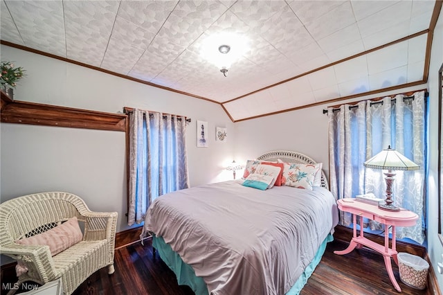 1833 W 7th St, Ashtabula, OH 44004 - bedroom featuring ornamental molding and hardwood / wood-style flooring