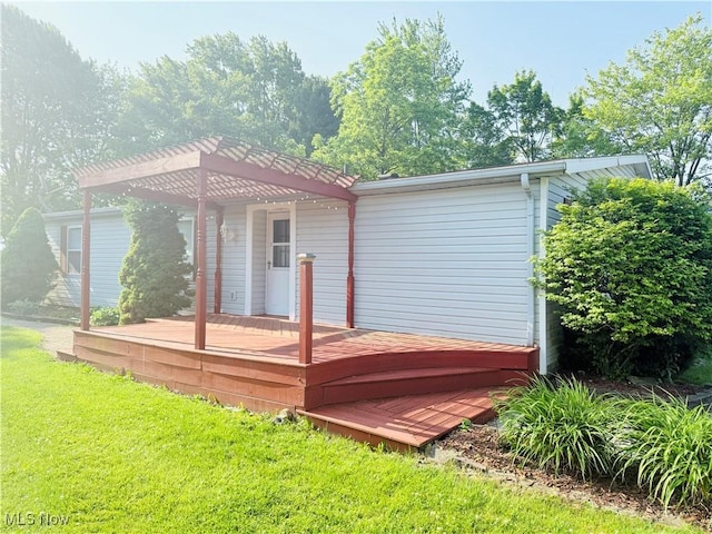133 Walleye Ct, Lagrange, OH 44050 - wooden terrace with a pergola and a lawn