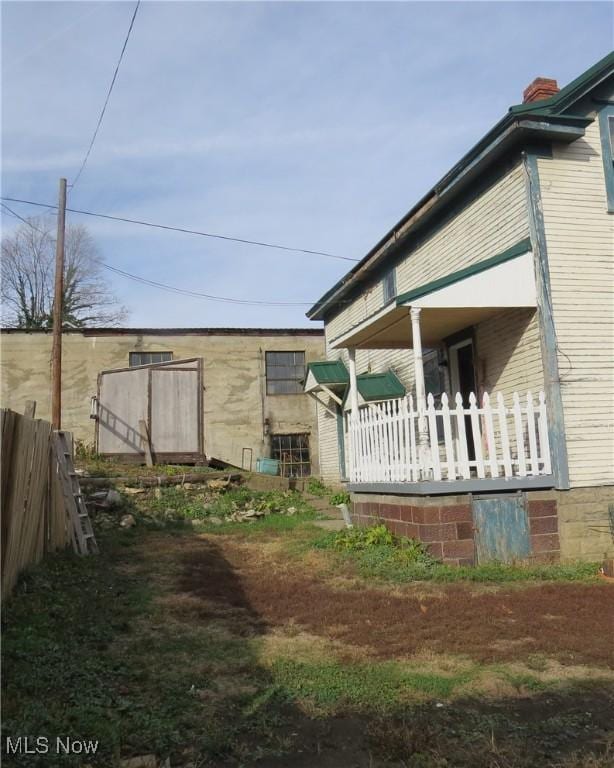104 Jefferson St, Belmont, OH 43718 - view of side of home